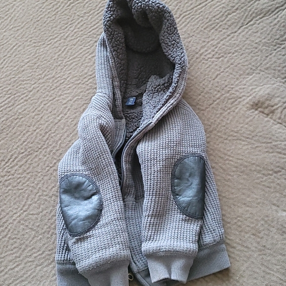 Two gap jackets - Picture 3 of 5